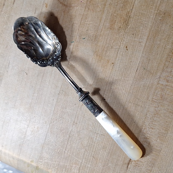 Antique Victorian mother of pearl handle serving spoon